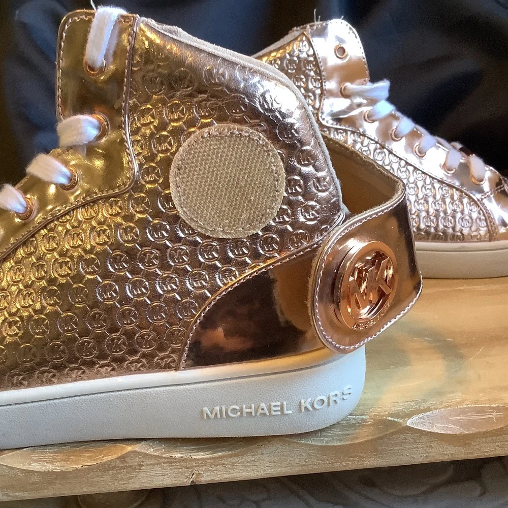 EUC Michael Kors Gold Embossed Ivy Lexie hi top‎ sneakers - Picture 7 of 13